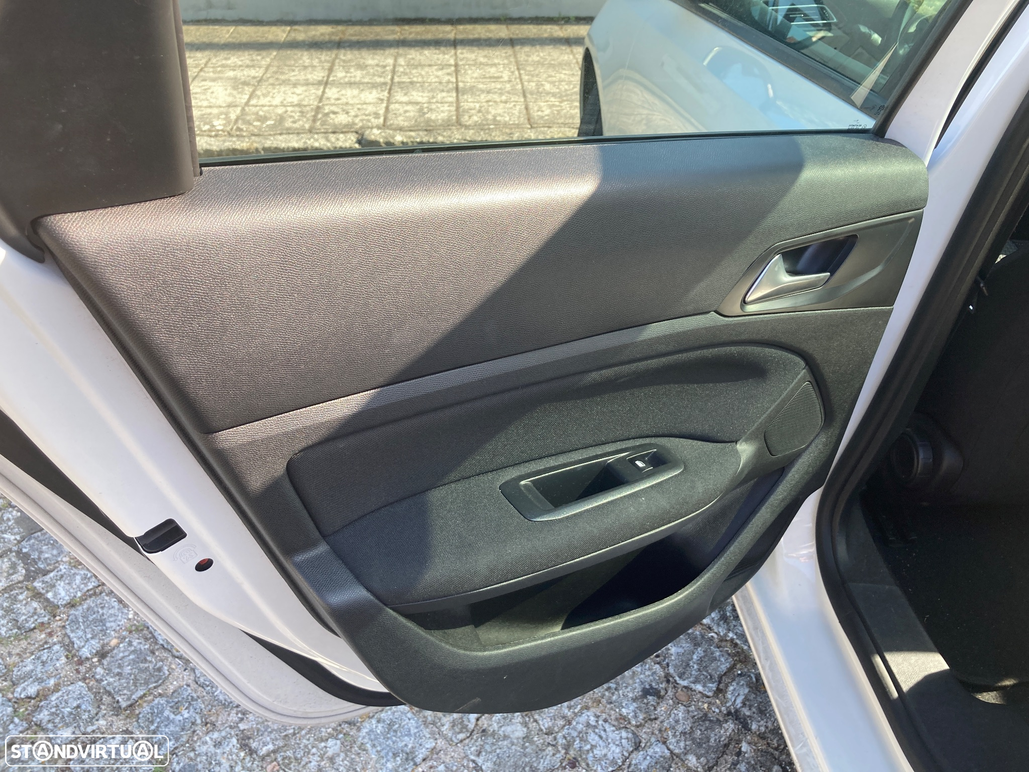 Peugeot 308 SW BlueHDi 100 Stop & Start Business-Line - 26