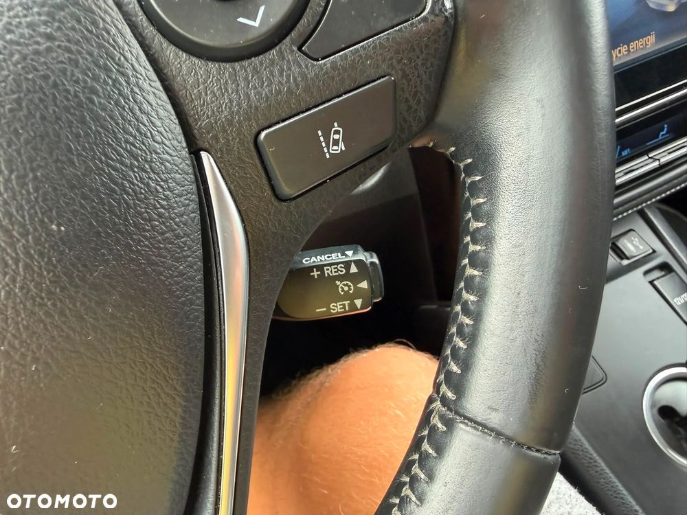 Toyota Auris - 18