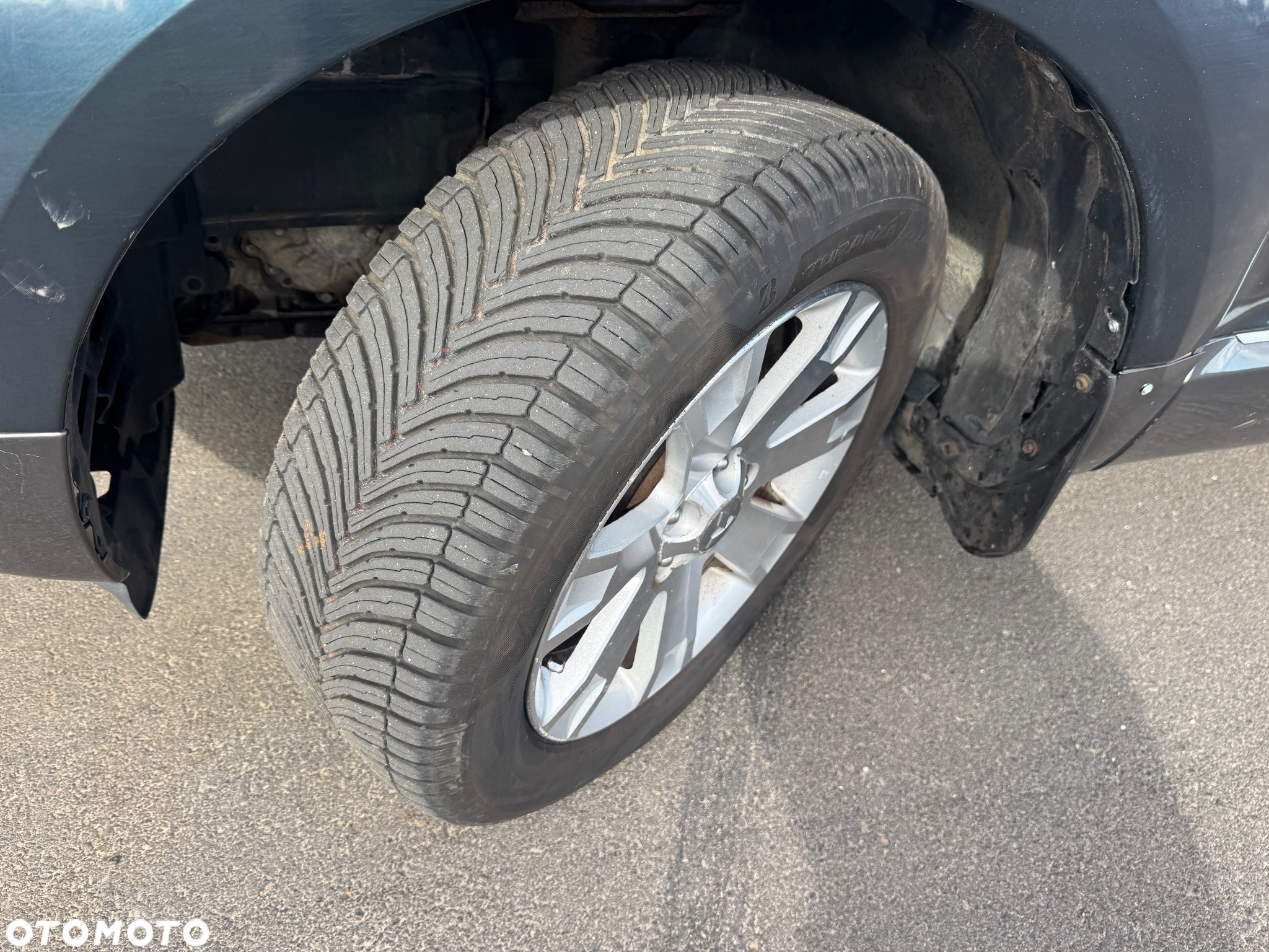 Mitsubishi L400 - 30