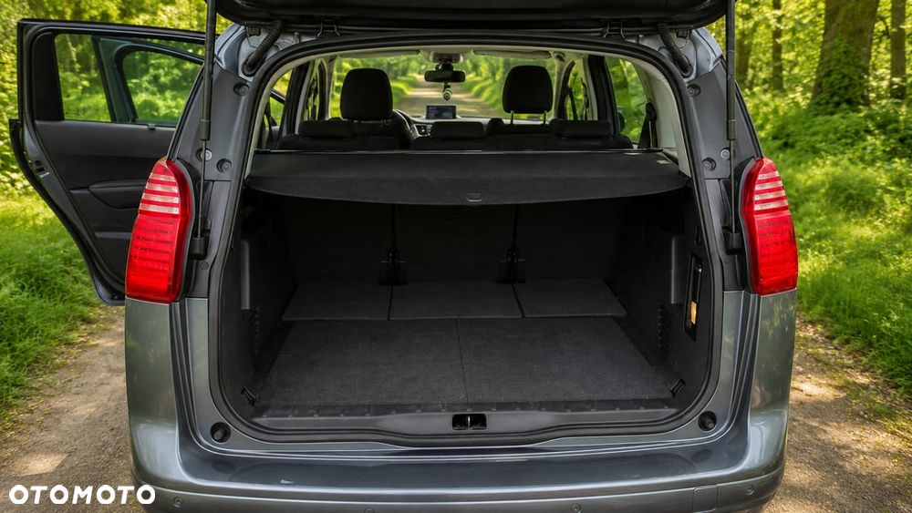 Peugeot 5008 - 8