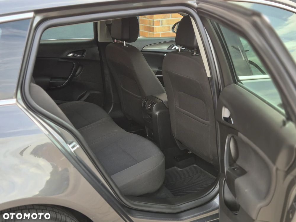 Opel Insignia - 13
