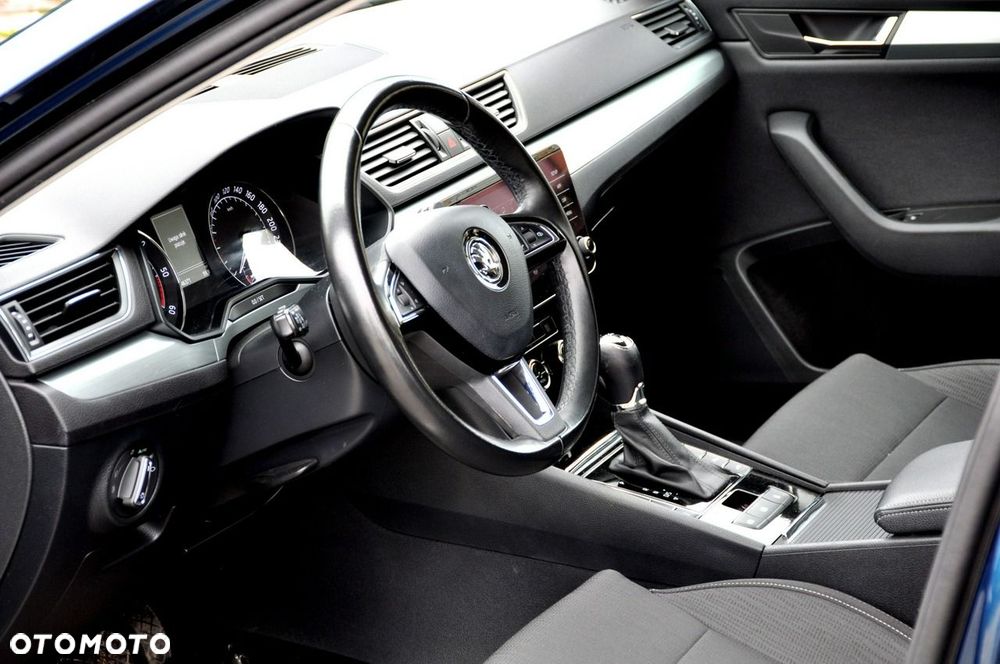 Skoda Superb 2.0 TDI SCR 4x4 Style DSG - 25