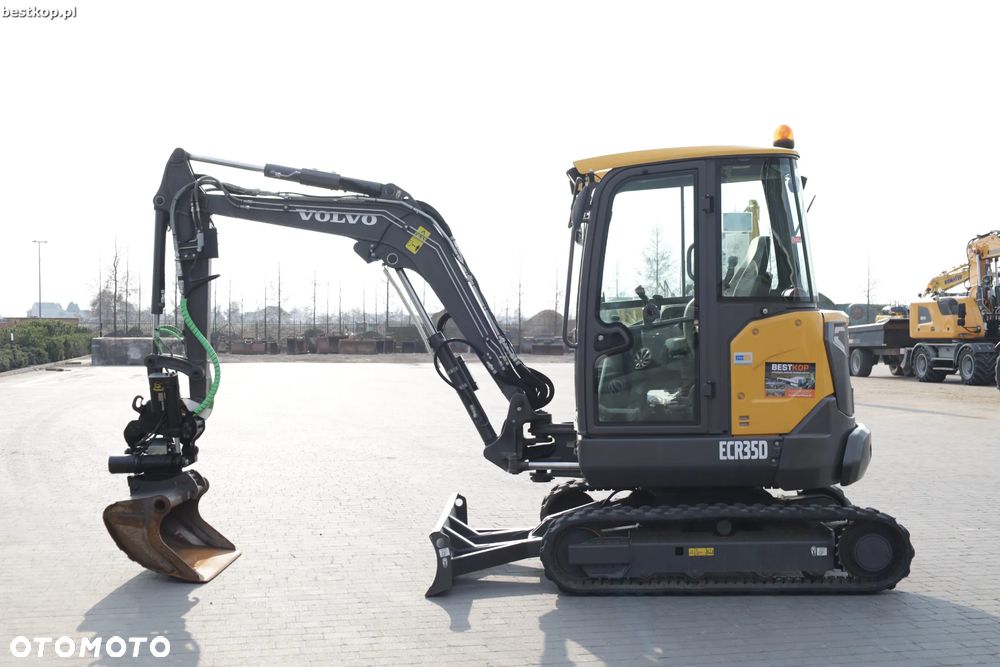 Volvo ECR35D - 11