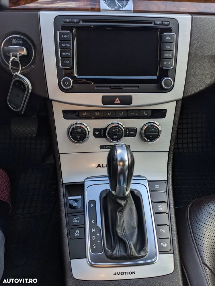 Volkswagen Passat 2.0 TDI DPF DSG 4Motion Highline - 17
