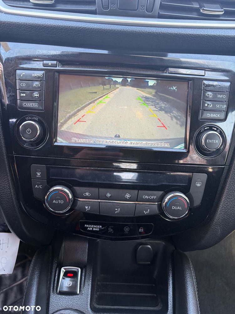 Nissan Qashqai 1.6 DCi 4x4 N-Connecta EU6 - 21