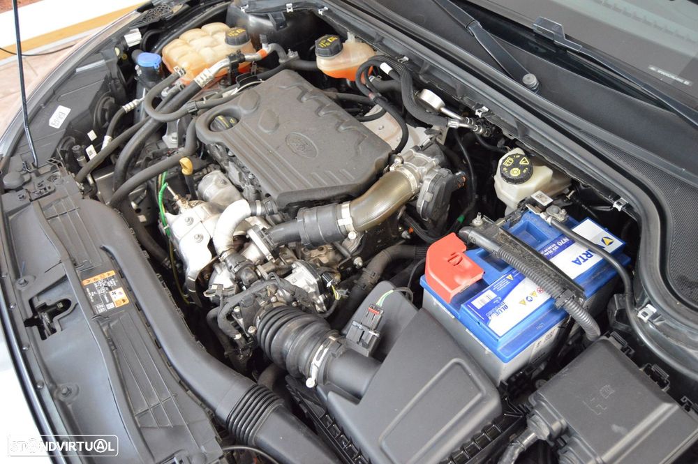 Ford Focus 1.5 TDCi ECOBlue ST-Line - 9