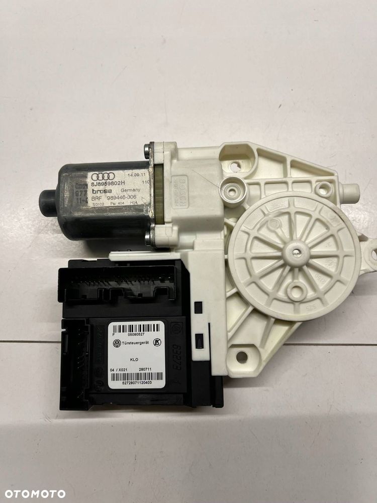 8J8 959 802 H Silniczek szyby Audi TT TTS Mk2 2008 PRZÓD PRAWY - 1