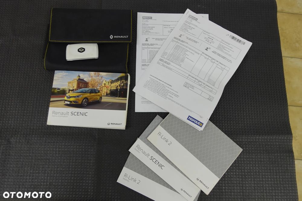 Renault Grand Scenic - 17