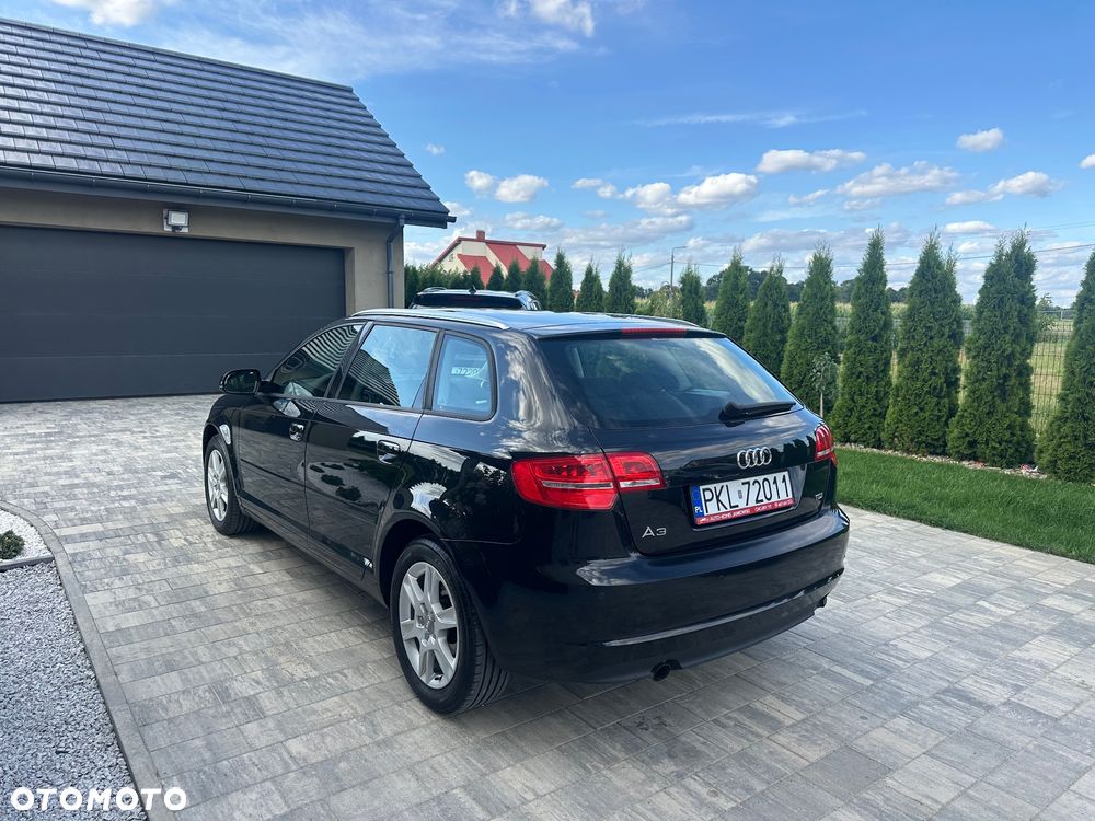 Audi A3 Sportback 1.6 TDI DPF Ambiente - 21