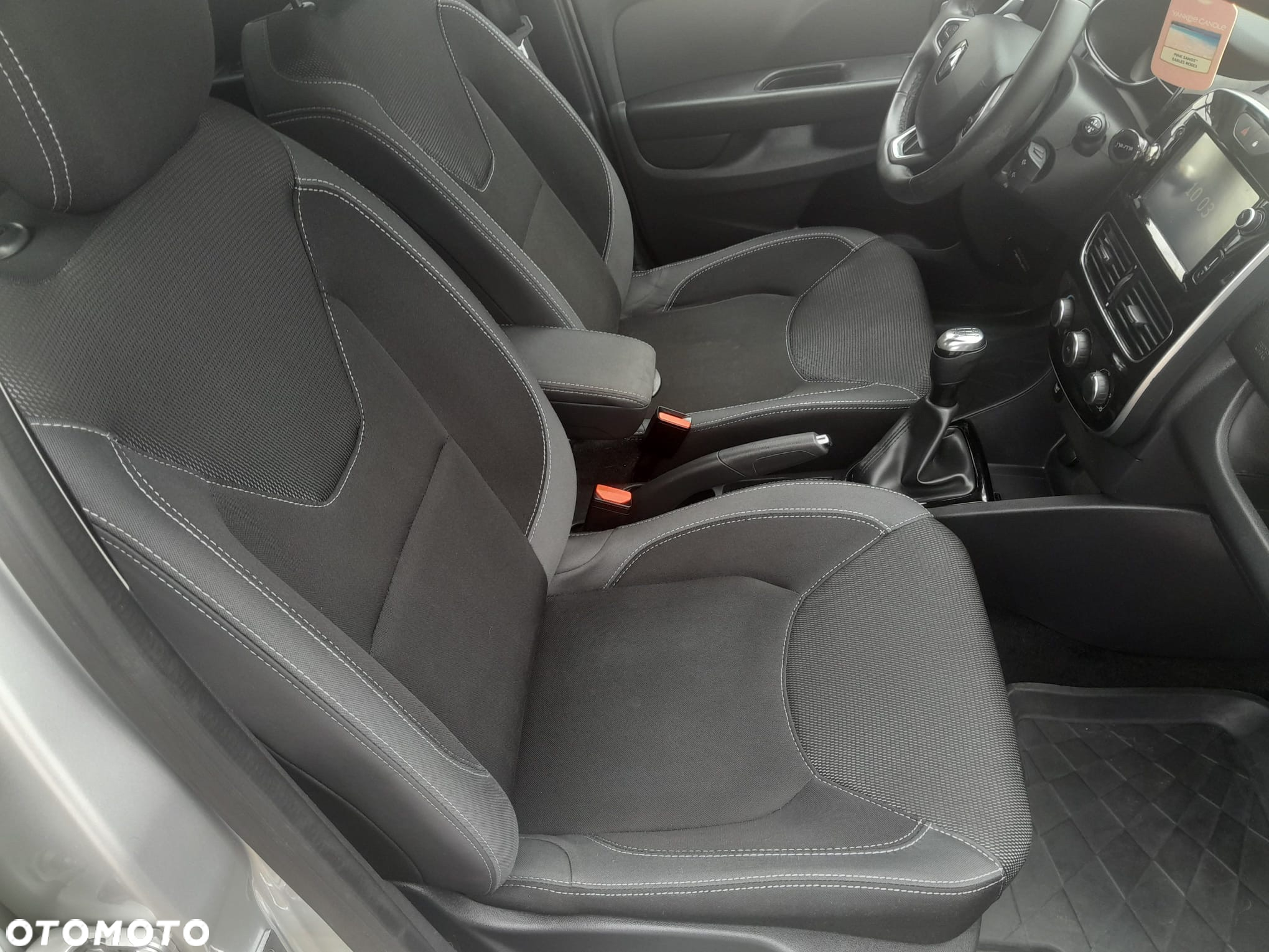 Renault Clio - 12