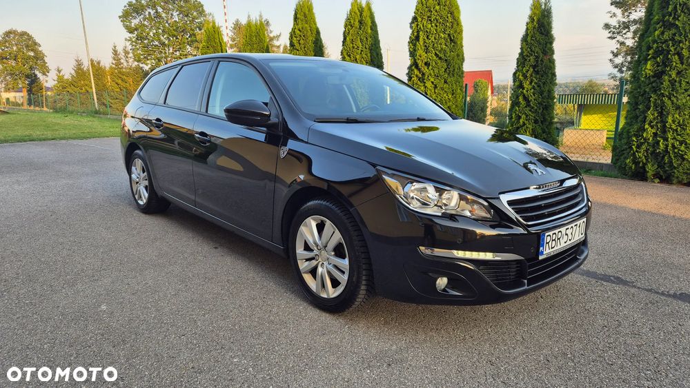 Peugeot 308 SW 1.2 PureTech Allure S&S - 4