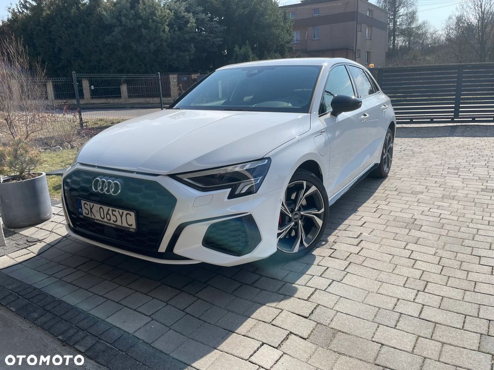 Audi A3 Sportback - 1