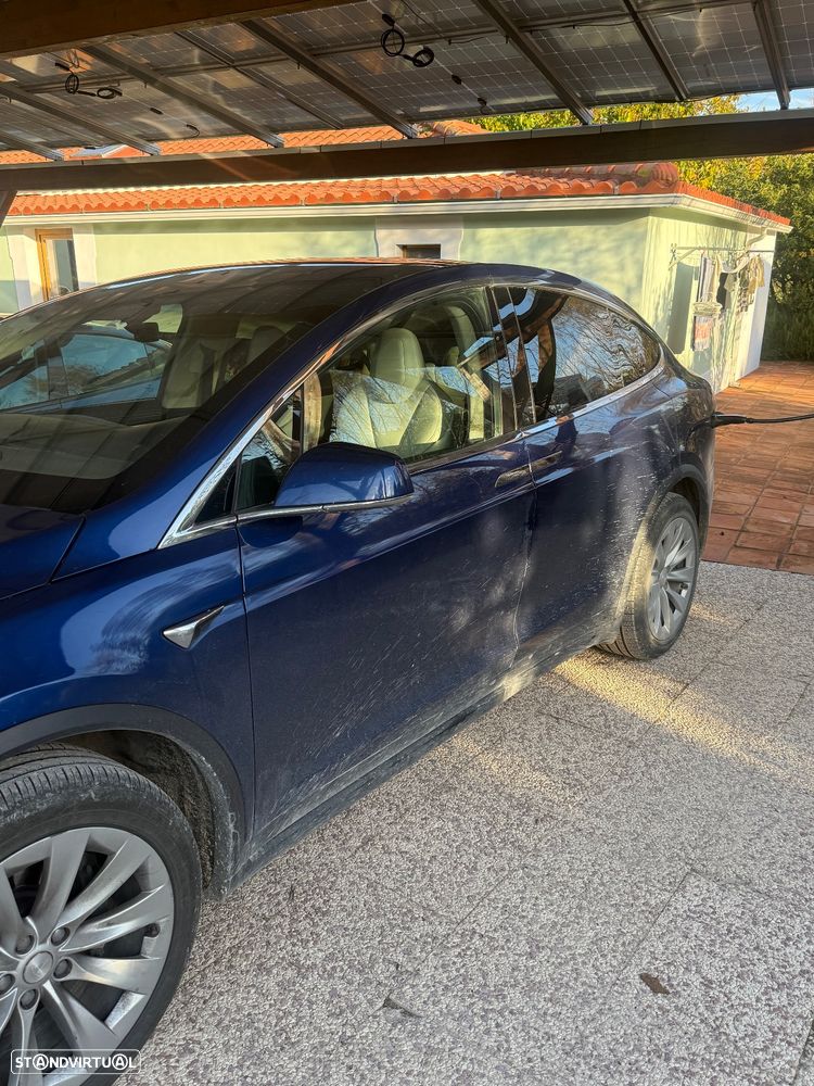 Tesla Model X 100D - 4