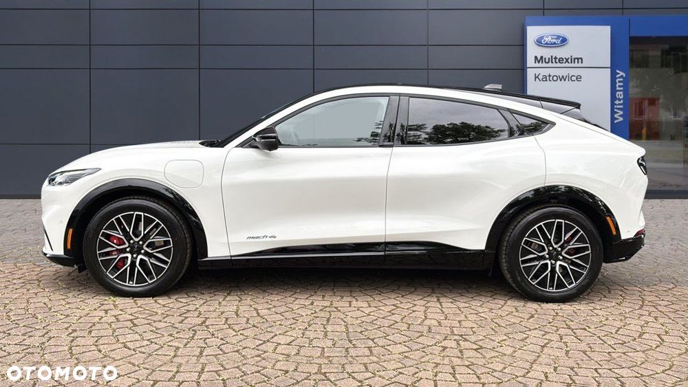 Ford Mustang Mach-E - 2