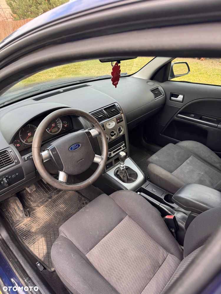Ford Mondeo 2.0 TDDi Trend - 9