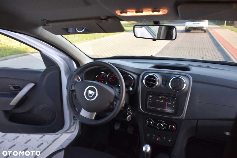Dacia Sandero TCe 90 Laureate - 24