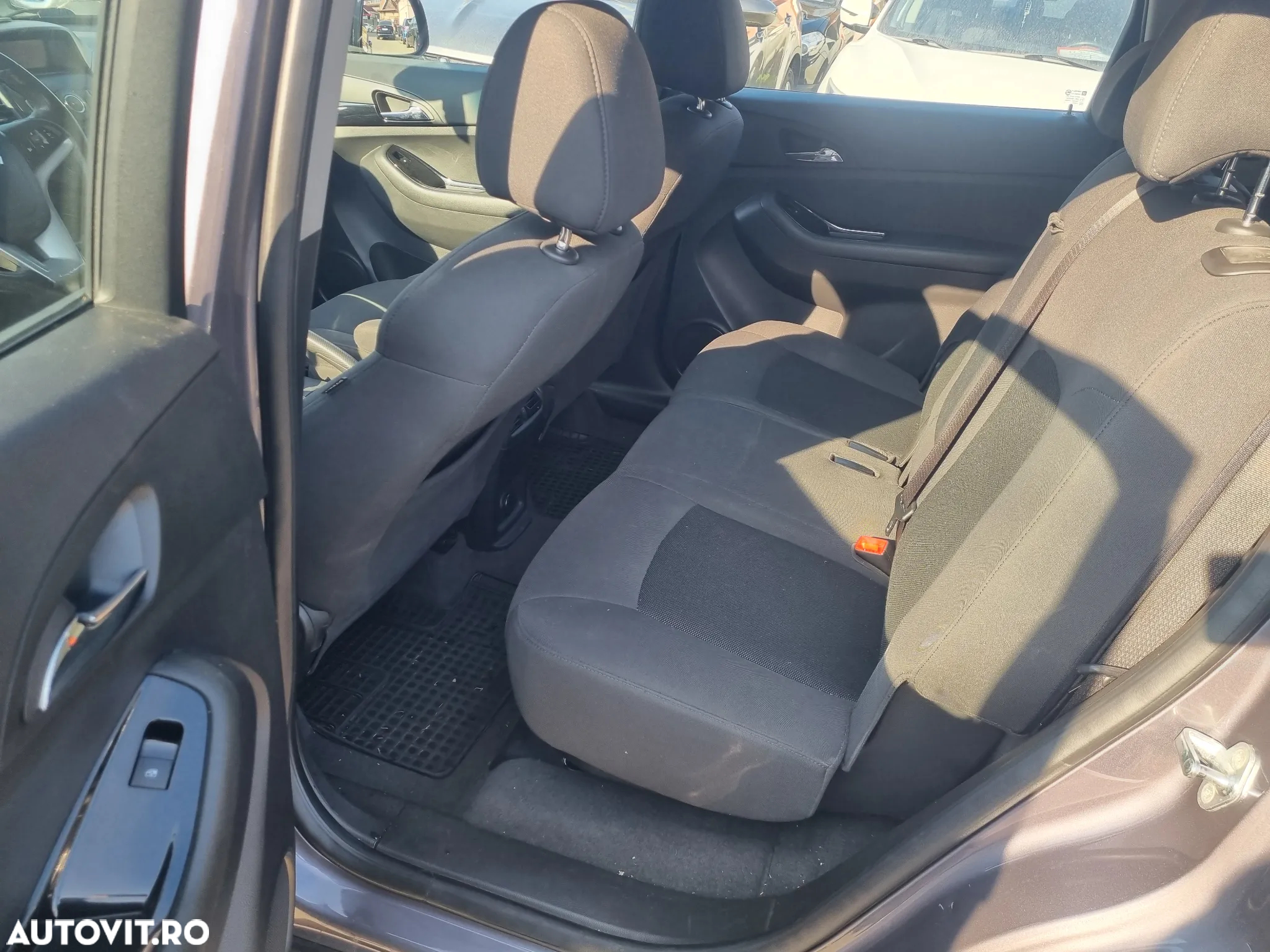 Chevrolet Orlando 2.0 LT+ - 26
