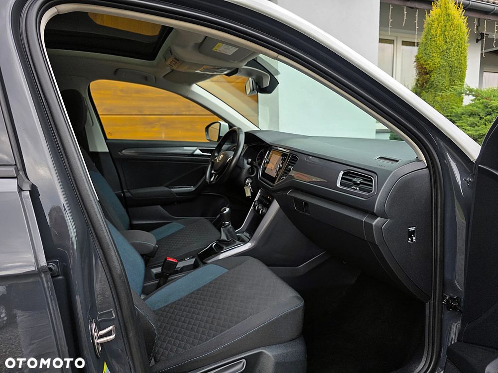 Volkswagen T-Roc 1.5 TSI ACT OPF IQ.DRIVE - 36