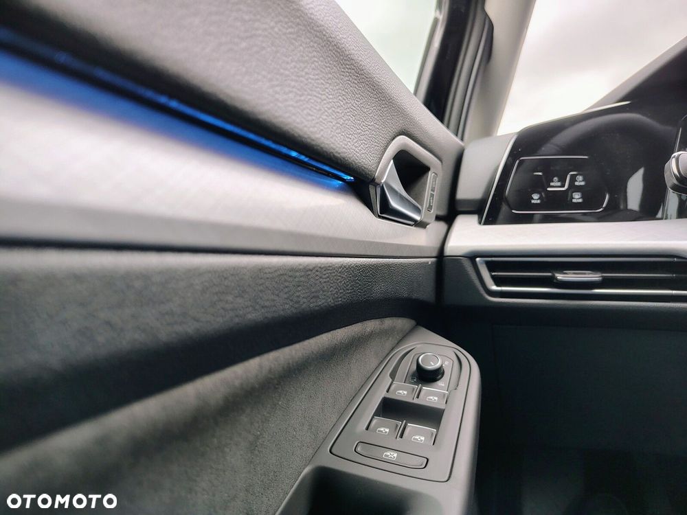 Volkswagen Golf Variant - 17