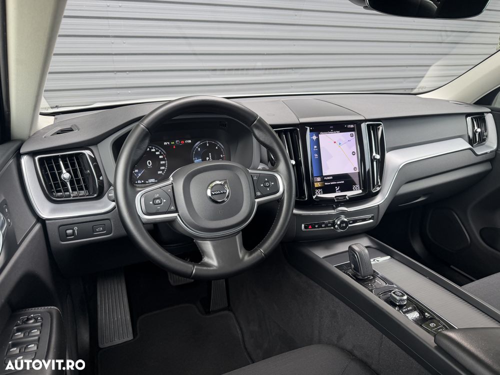 Volvo XC 60 B4 D Geartronic Momentum Pro - 11