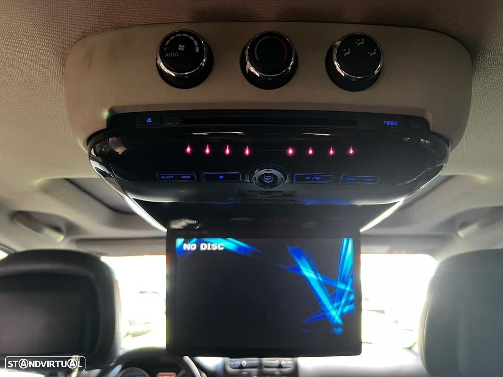 Fiat Freemont 2.0 M-Jet Urban - 36