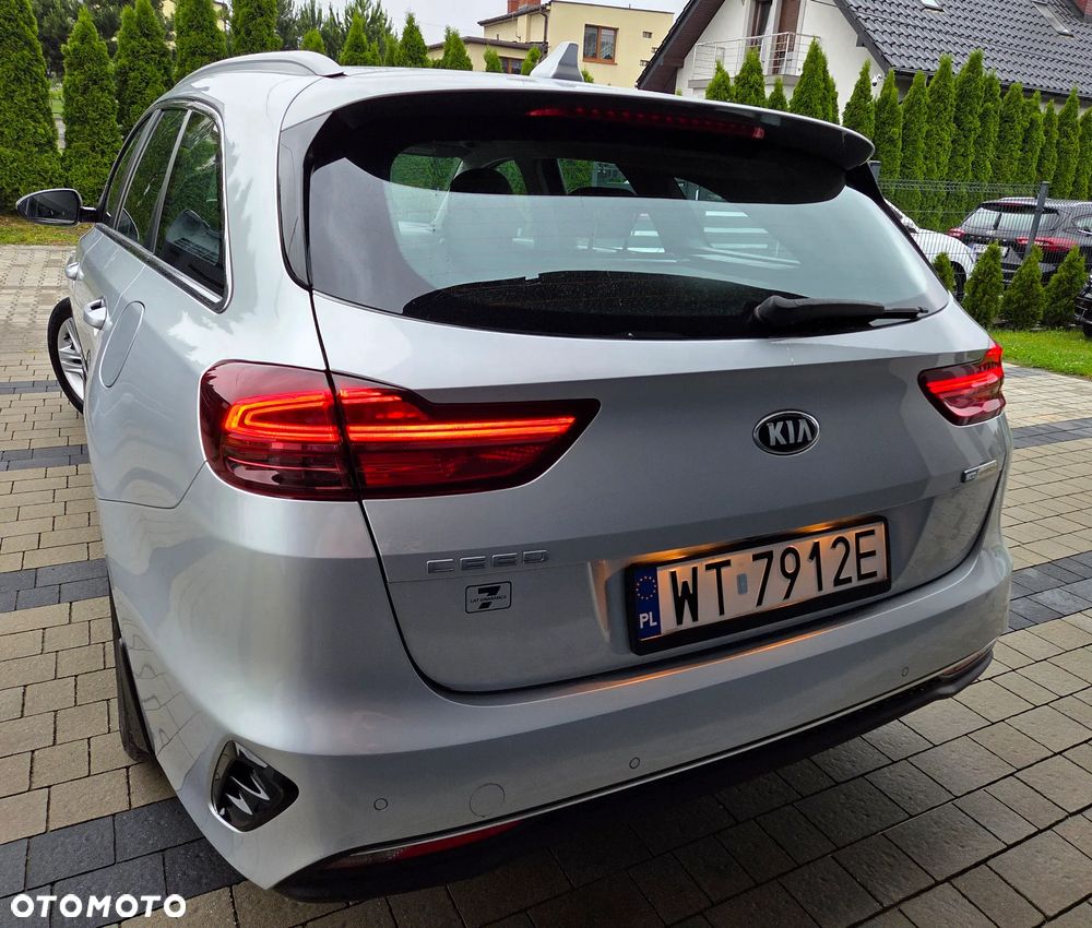 Kia Ceed 1.6 CRDi mHEV M - 9
