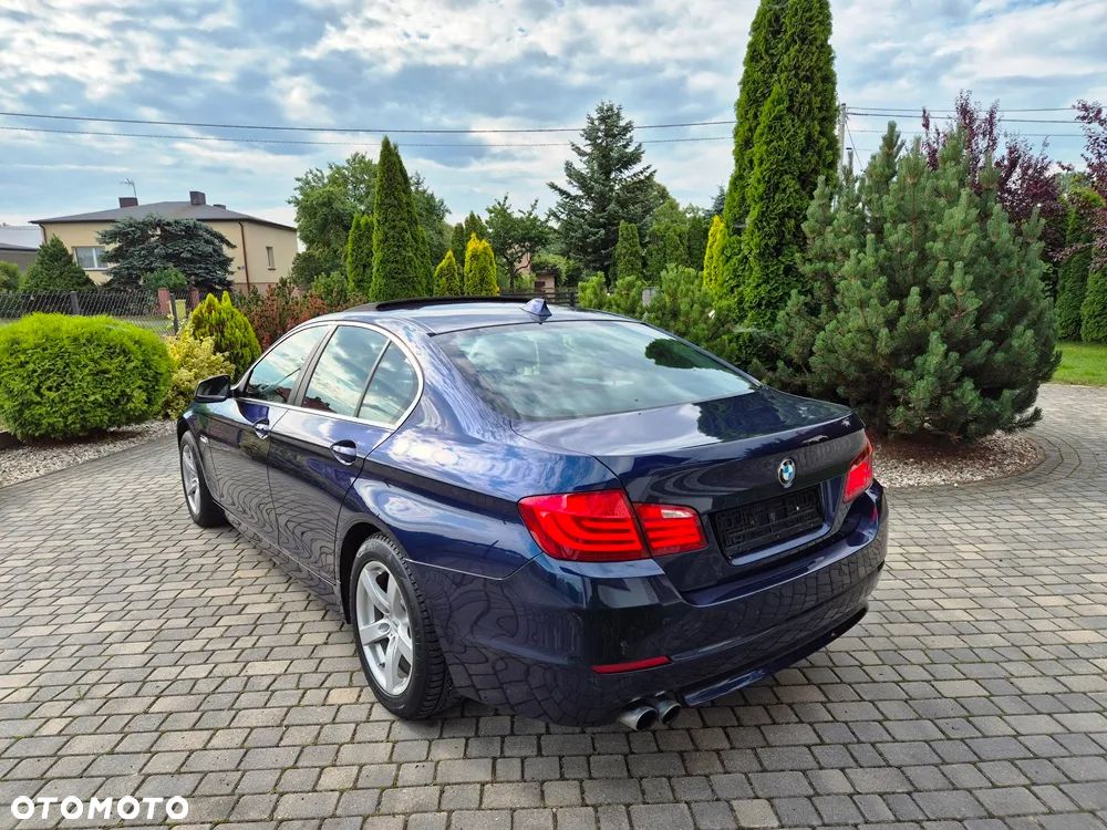 BMW Seria 5 528i - 6