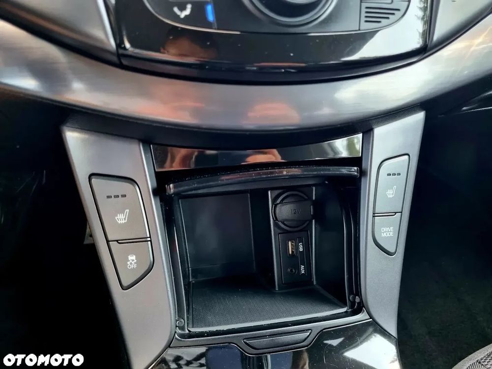 Hyundai i40 1.7 CRDi Premium DCT - 24