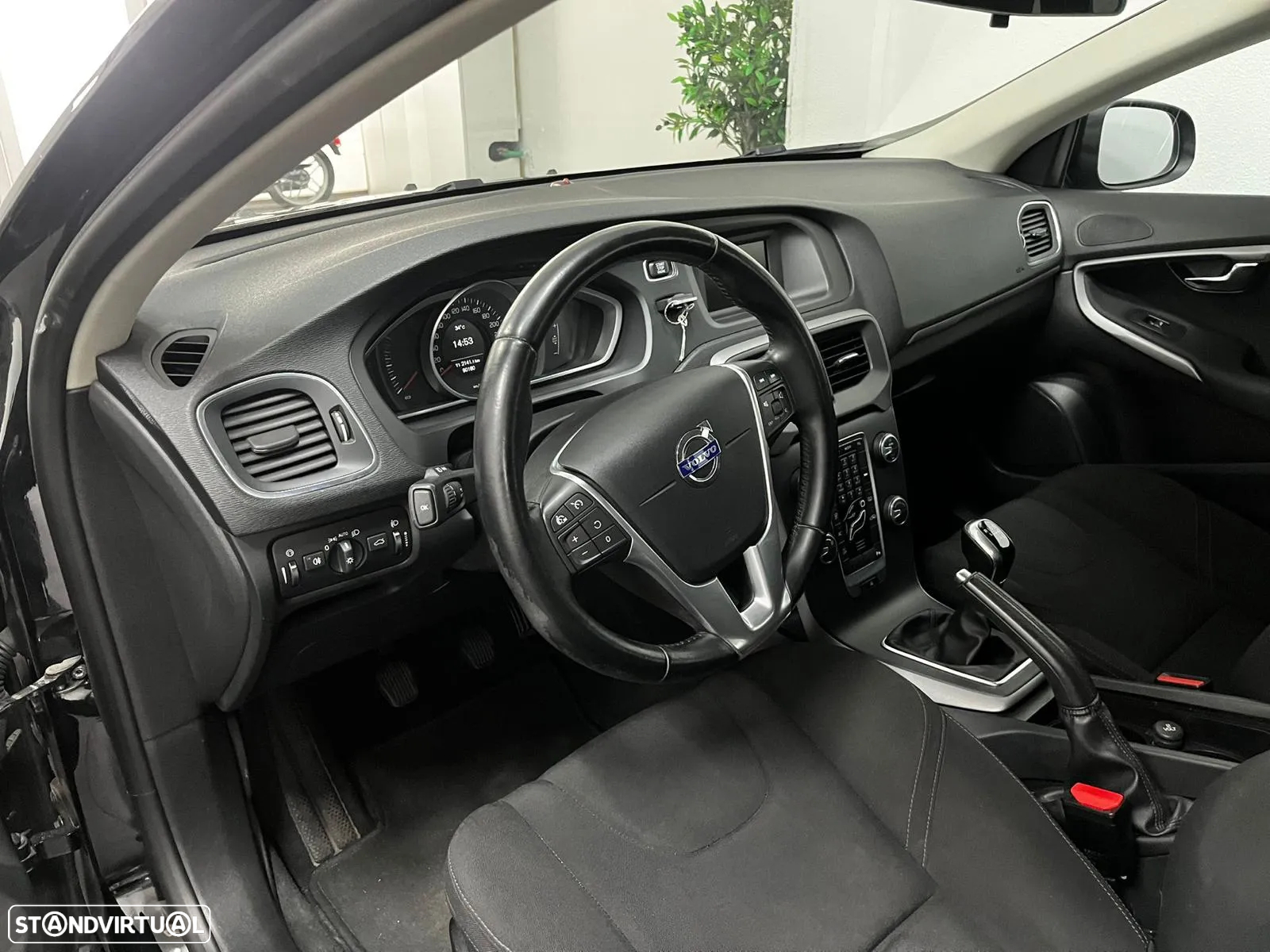 Volvo V40 1.6 D2 Kinetic - 3