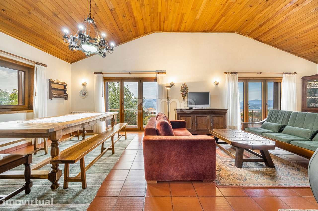 Moradia T4, Chalé de Montanha, lote de 2100 m2,vista rio, V.N.Cerve... - Grande imagem: 3/45