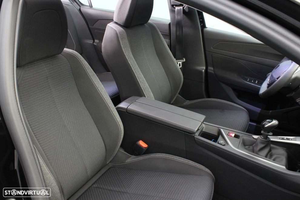 Peugeot 308 1.2 PureTech Active Pack - 18