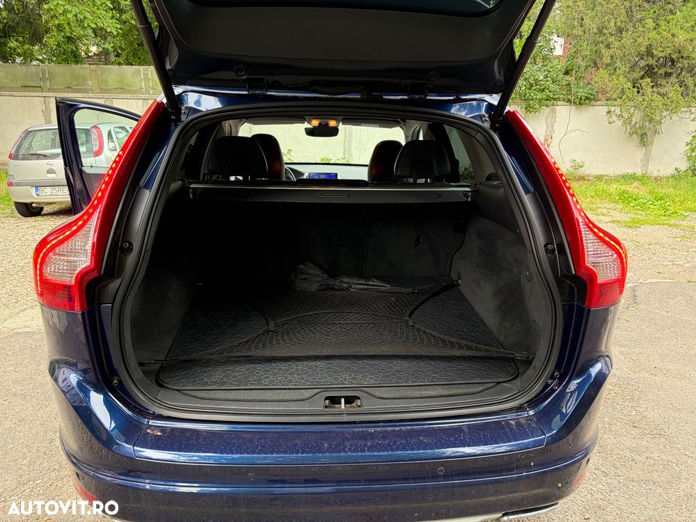 Volvo XC 60 D4AWD Kinetic - 25