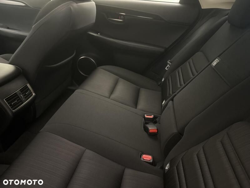 Lexus NX 300h Optimum AWD - 21