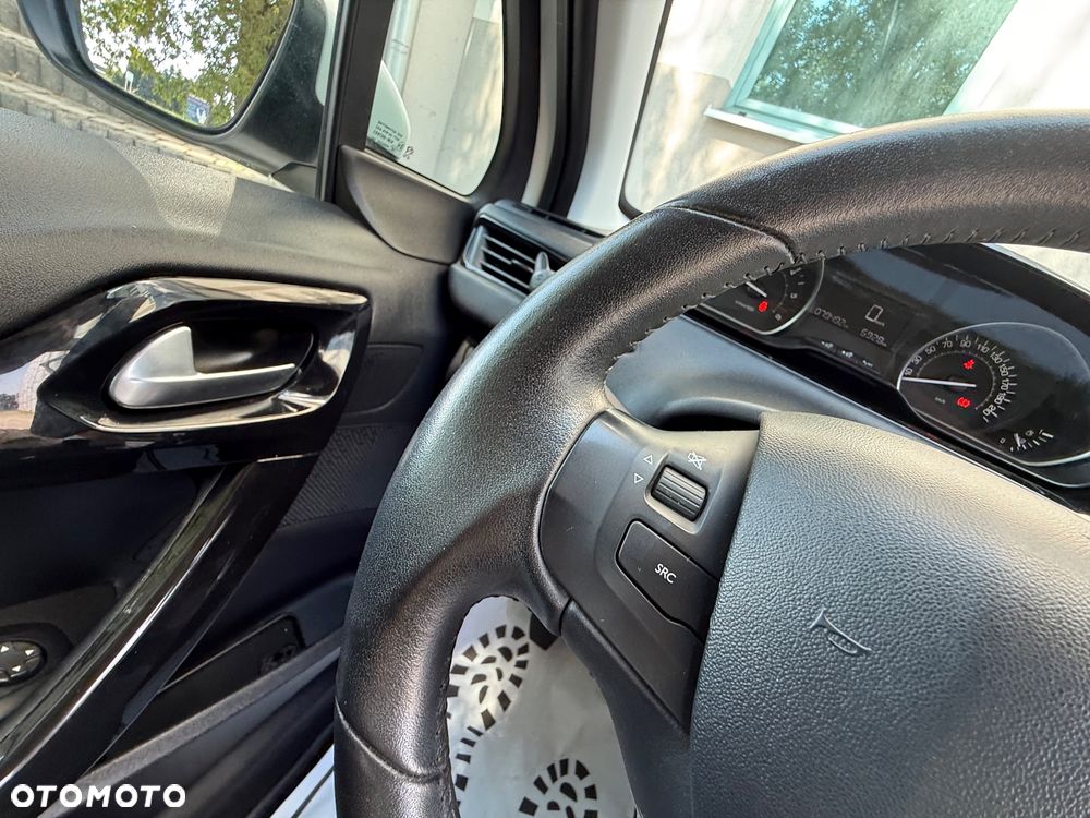 Peugeot 208 1.6 BlueHDi Active S&S - 27