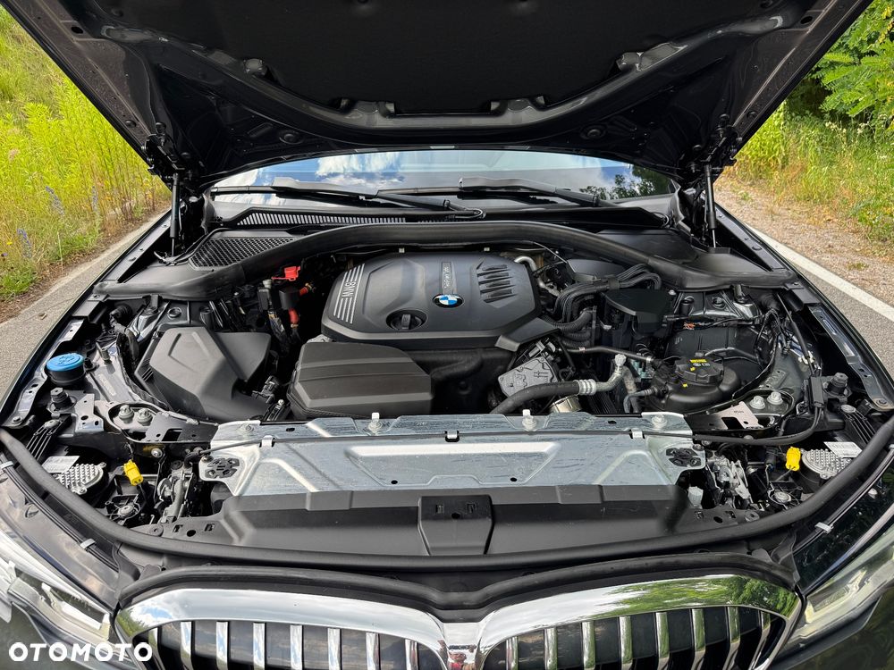 BMW Seria 3 318d Edition Luxury Line Purity - 27