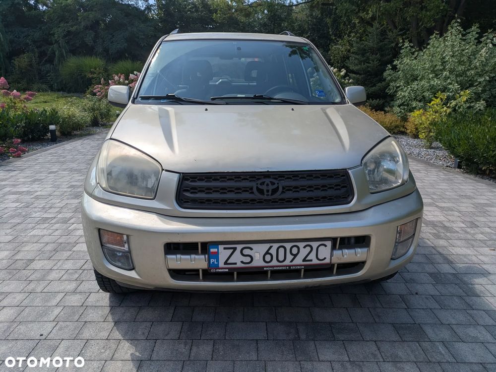 Toyota RAV4 2.0 VVT-i 4x4 - 10