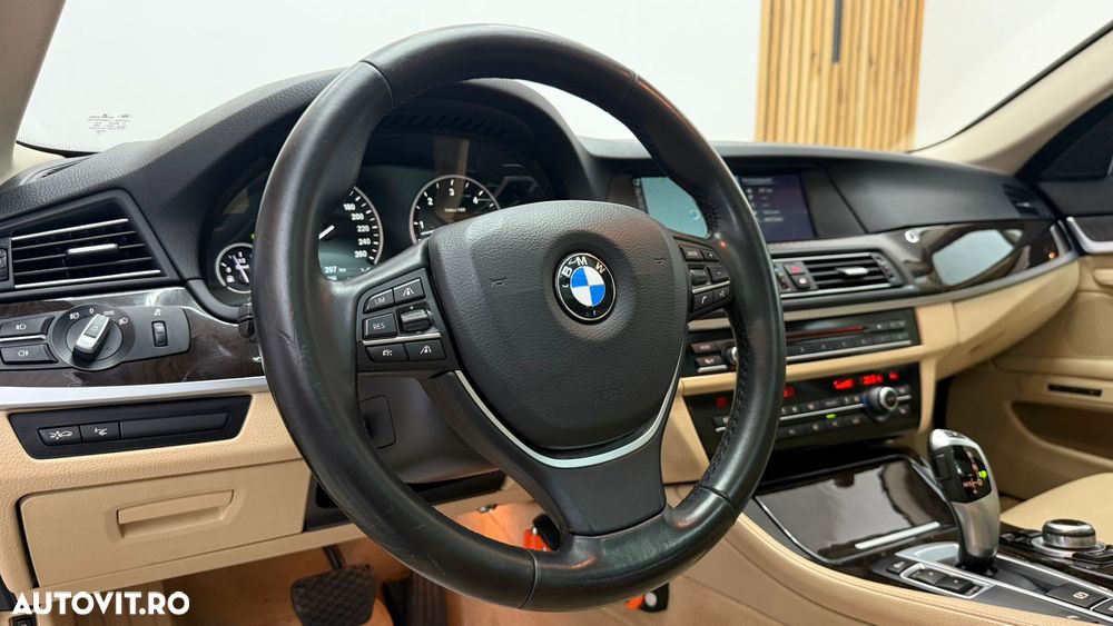 BMW Seria 5 530d Sport-Aut. - 29