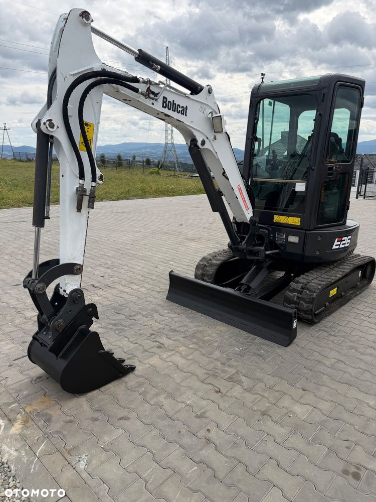 Bobcat E26 - 14