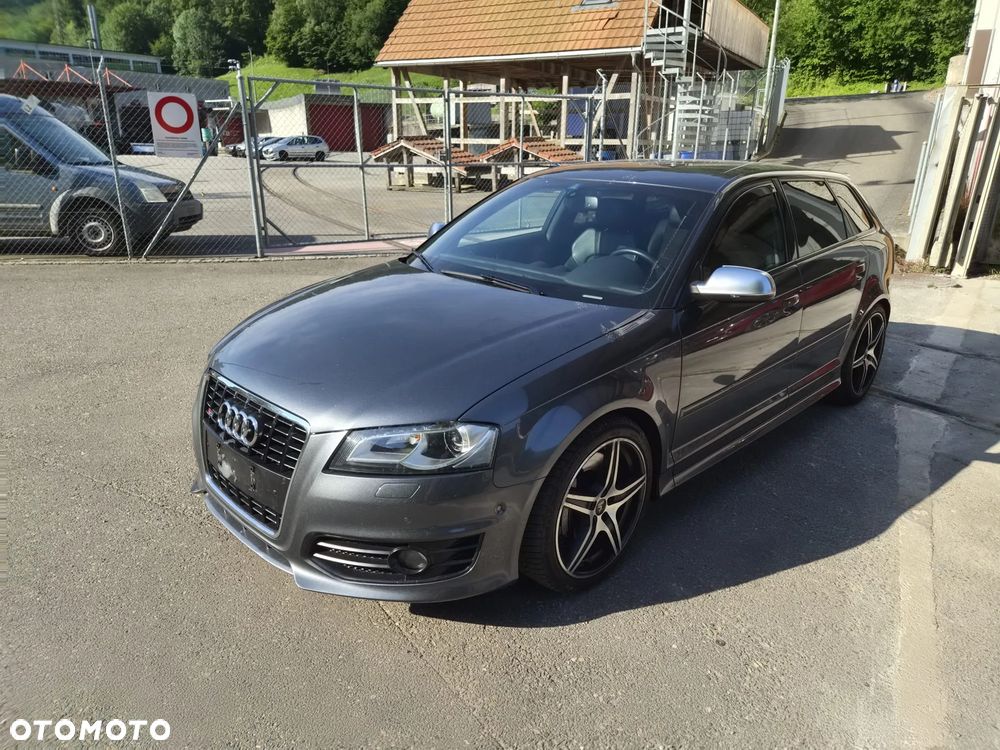 Audi S3 2.0T FSI Quattro - 1