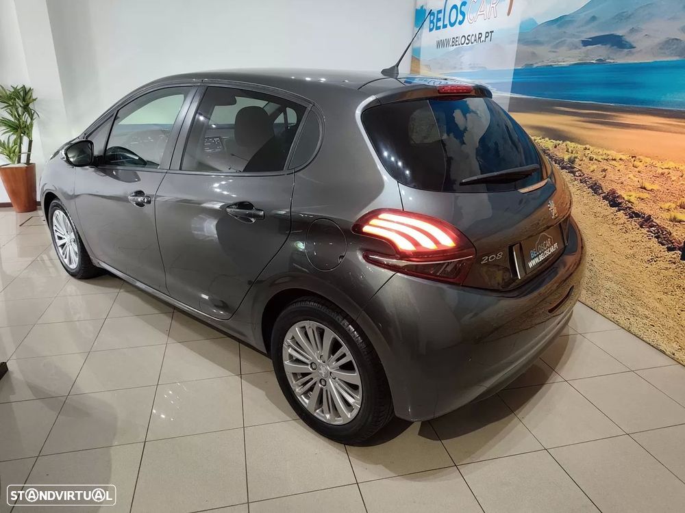 Peugeot 208 1.2 PureTech Signature - 6