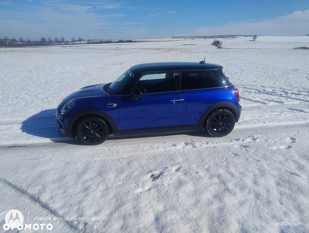 MINI Cooper Standard - 16
