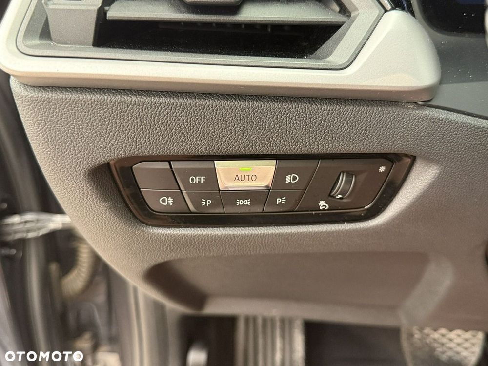 BMW Seria 3 - 27