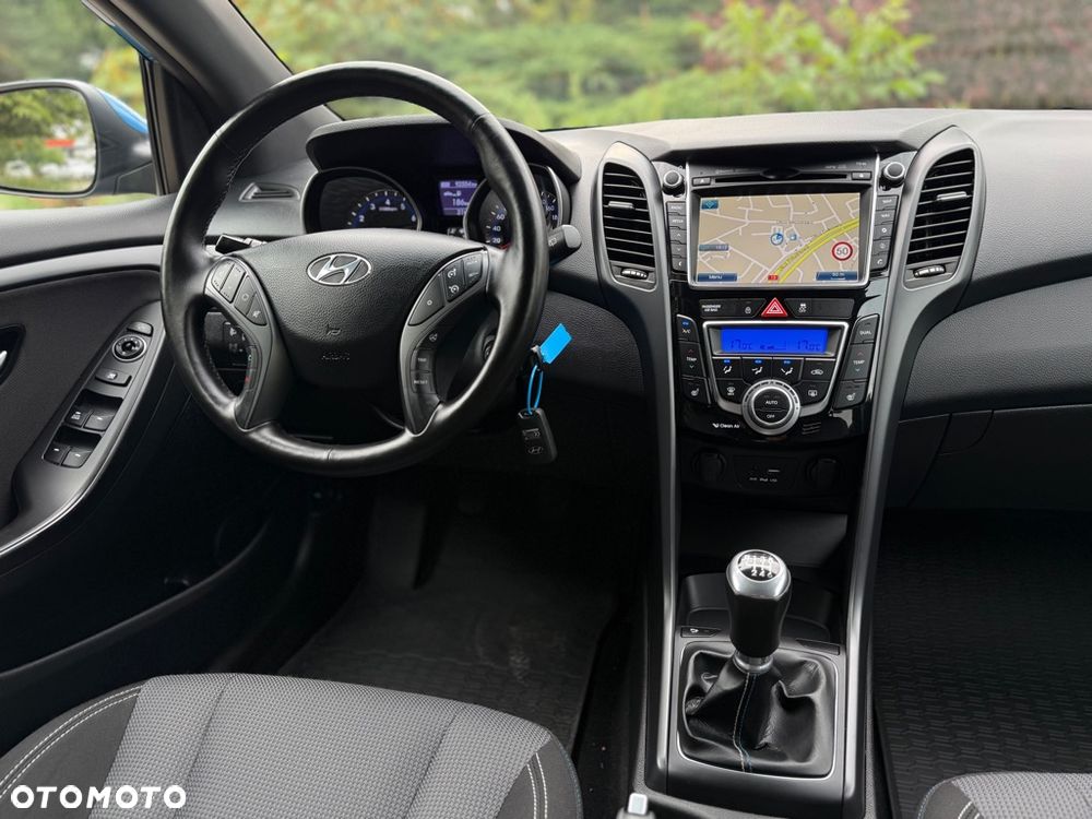 Hyundai i30 1.6 GDI Premium - 19
