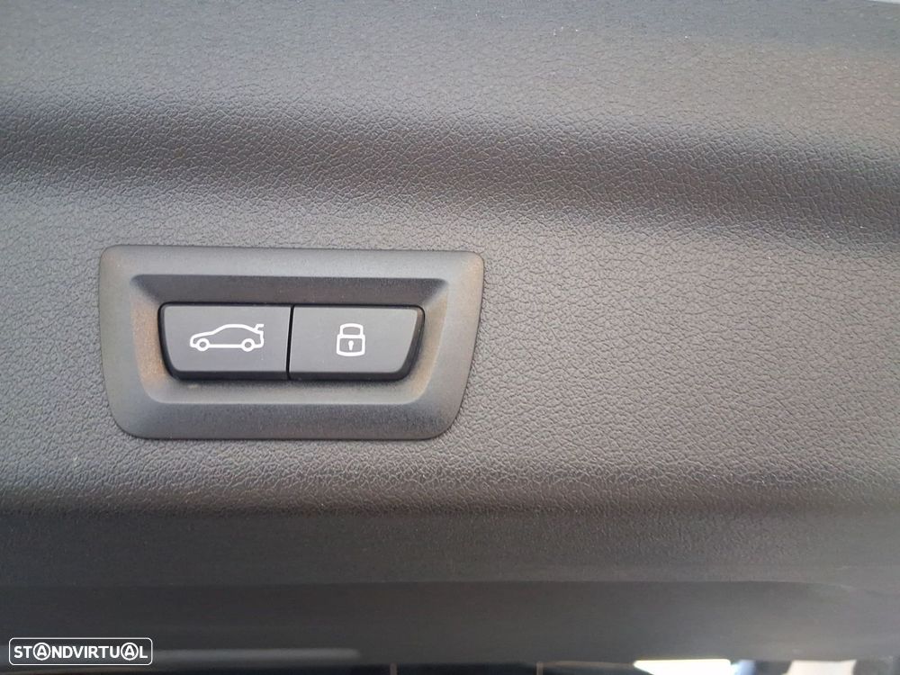 BMW iX1 eDrive20 Pack Desportivo M Pro - 25