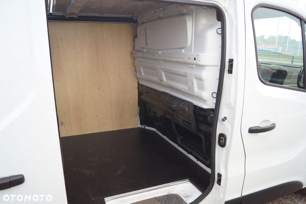 Renault Trafic - 26