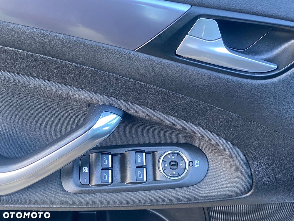 Ford Mondeo 2.0 TDCi Titanium - 23