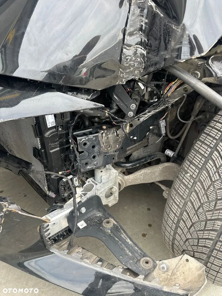 BMW i4 - 14