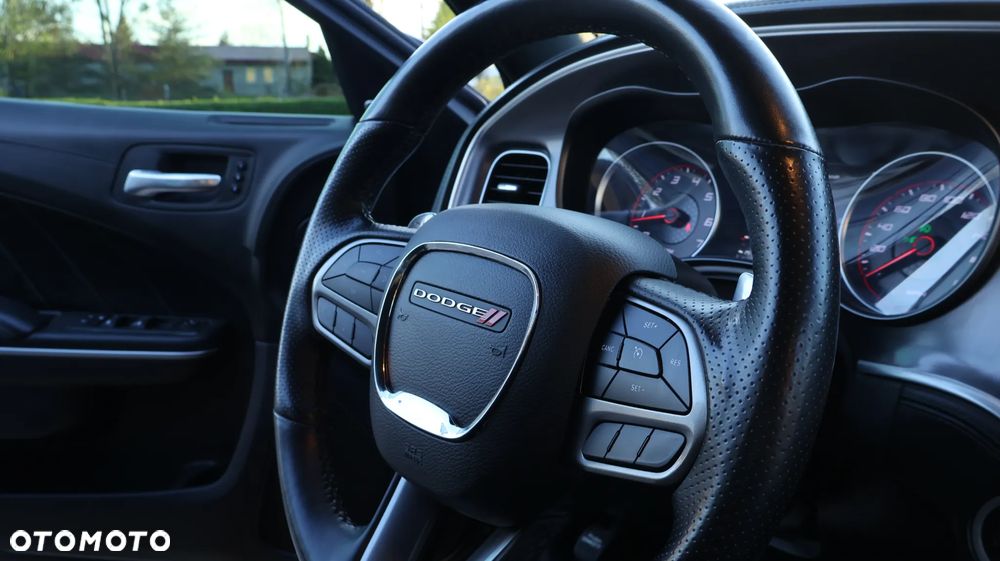 Dodge Charger 6.4 Scat Pack - 13