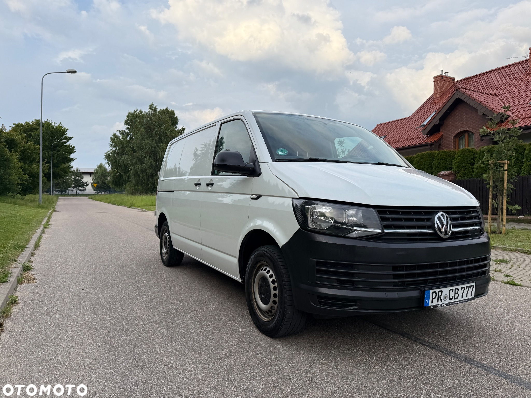 Volkswagen Transporter - 2