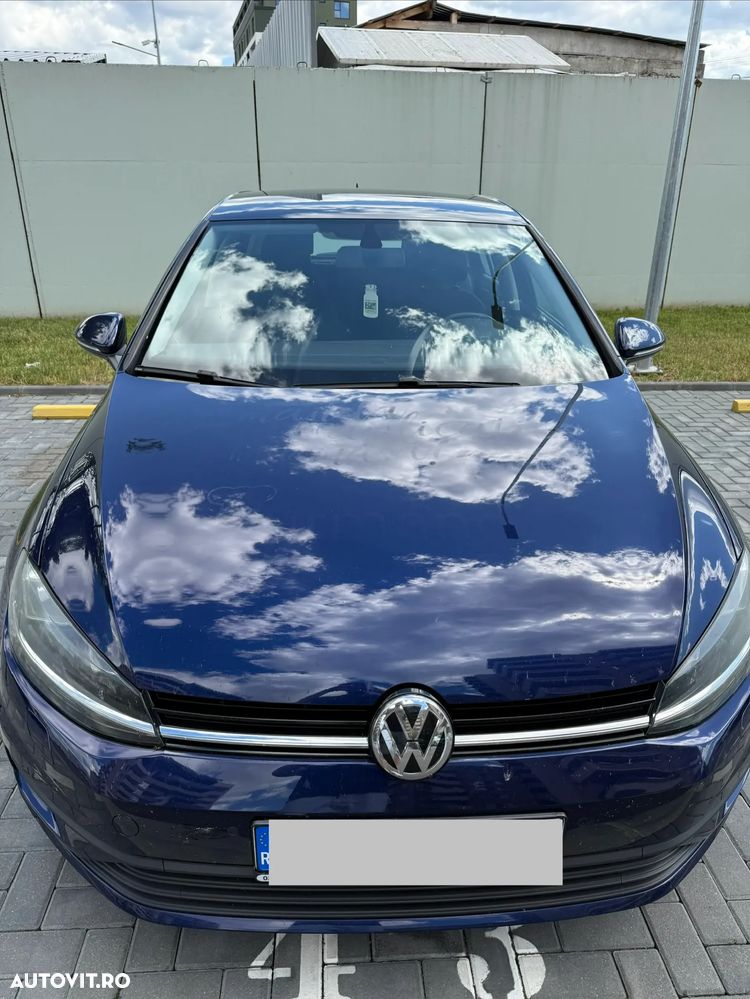 Volkswagen Golf - 2